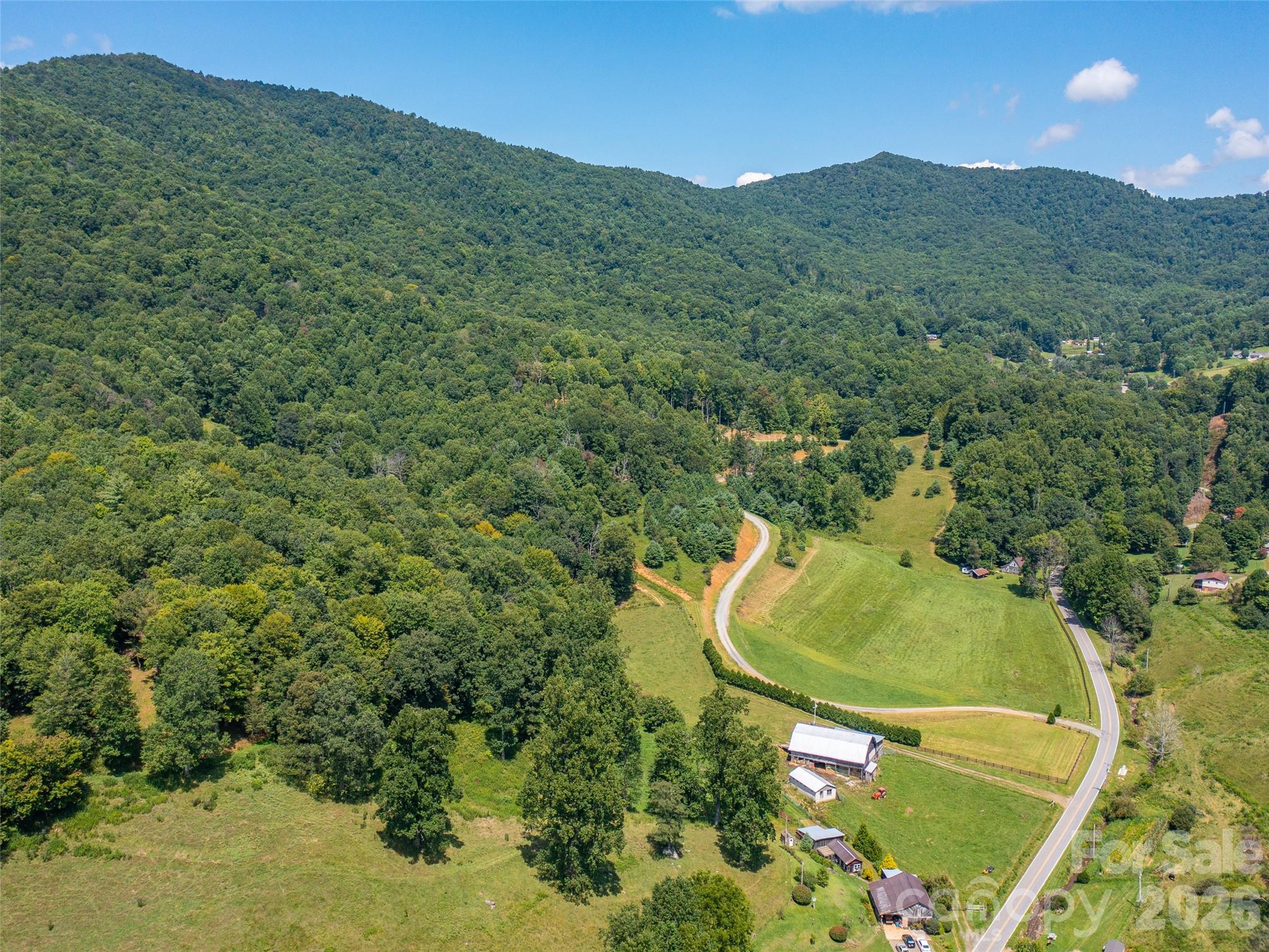 000 Locust Rough Mountain Road Burnsville NC 28714