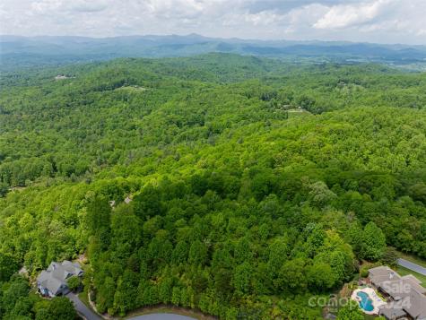 185 Crossvine Trail Hendersonville NC 28739