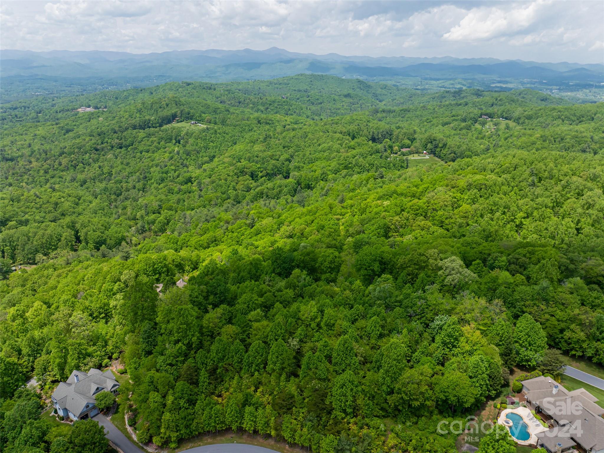 185 Crossvine Trail Hendersonville NC 28739