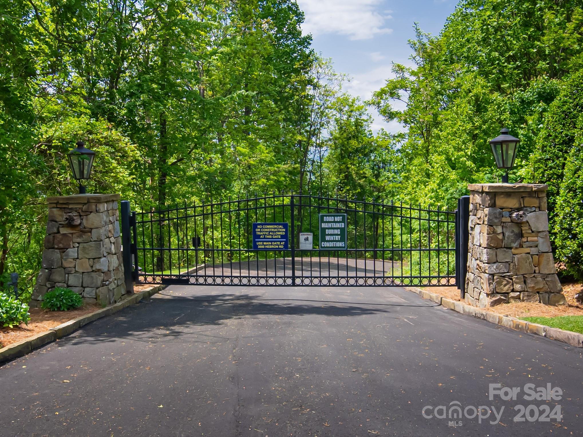 185 Crossvine Trail Hendersonville NC 28739