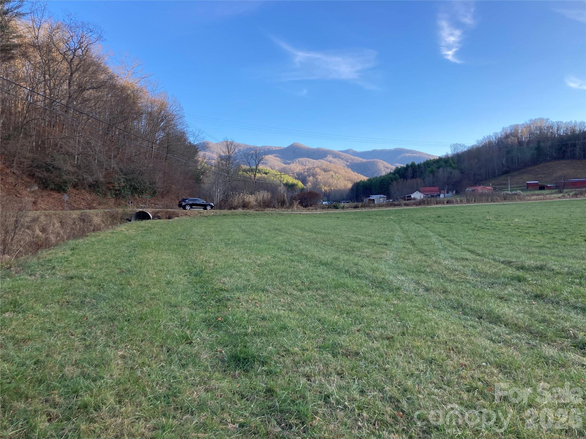 124 Shootout Lane Burnsville NC 28714