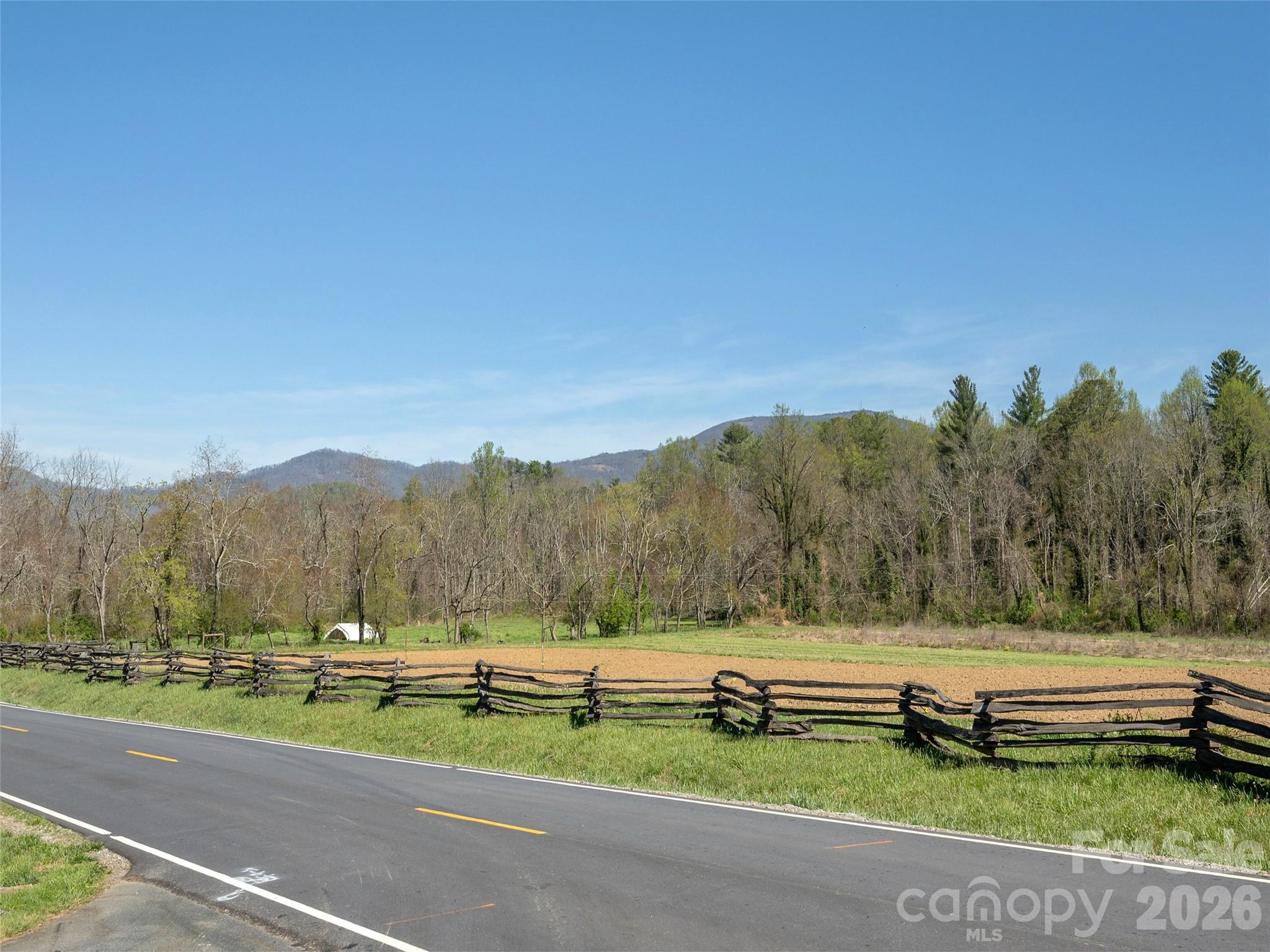 137 Nancy Ashworth Lane Fairview NC 28730