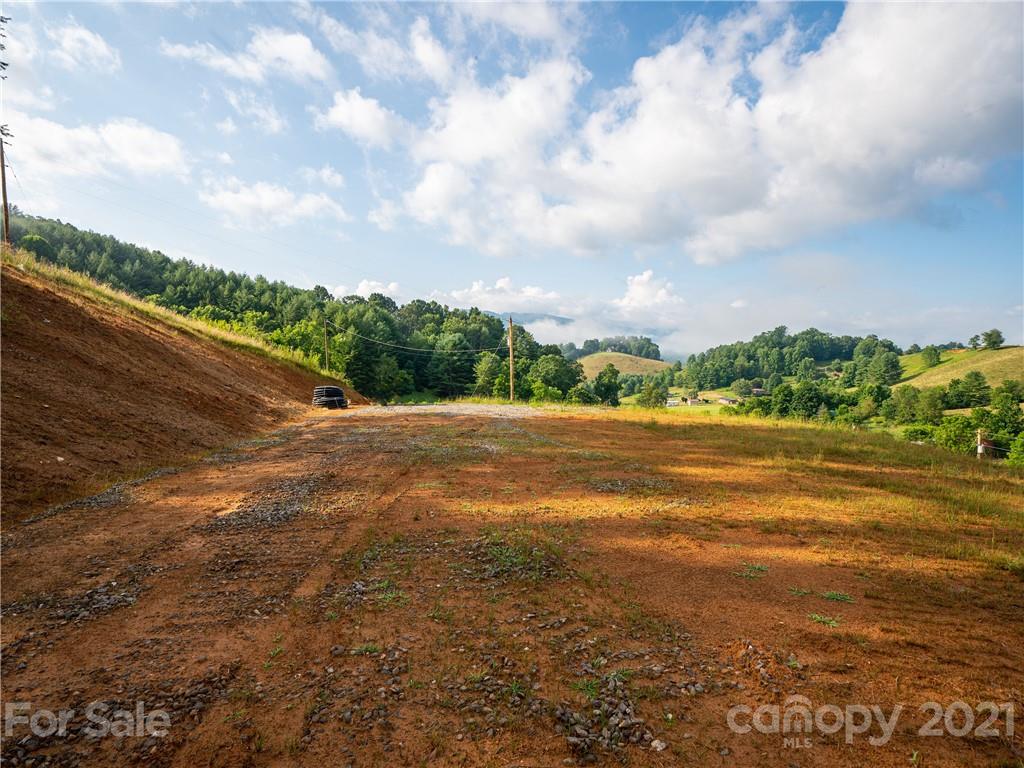 530 John Henry Road Burnsville NC 28714