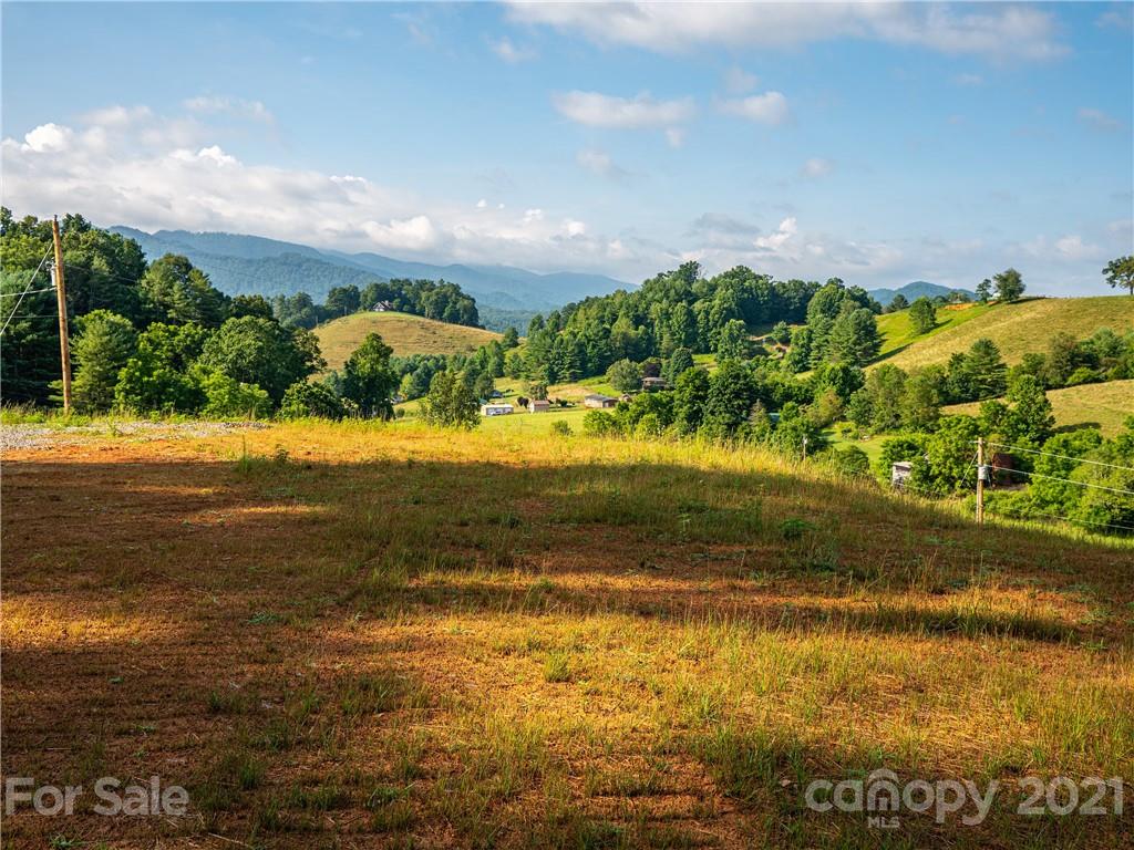 530 John Henry Road Burnsville NC 28714