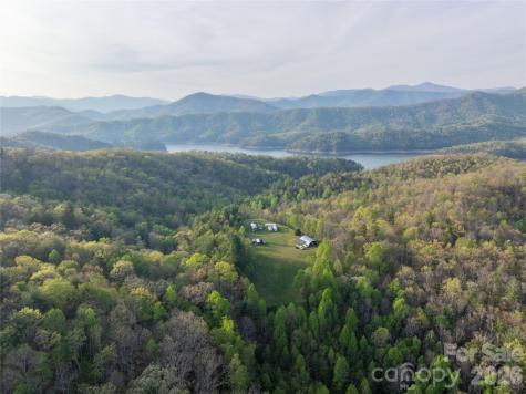 8888 Yellow Branch Road Robbinsville NC 28771
