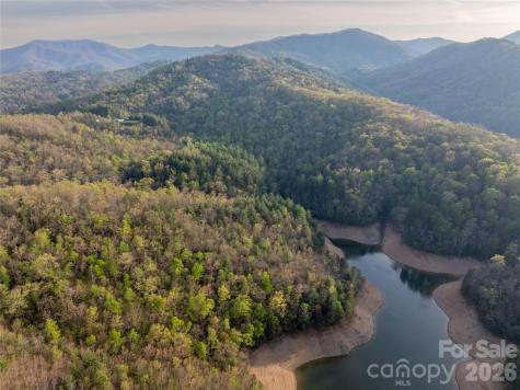 8888 Yellow Branch Road Robbinsville NC 28771