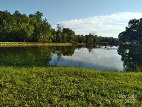 426B E N Street Newton NC 28658