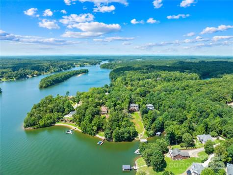 243 S Harbor Watch Drive Statesville NC 28677