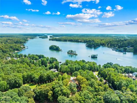 243 S Harbor Watch Drive Statesville NC 28677