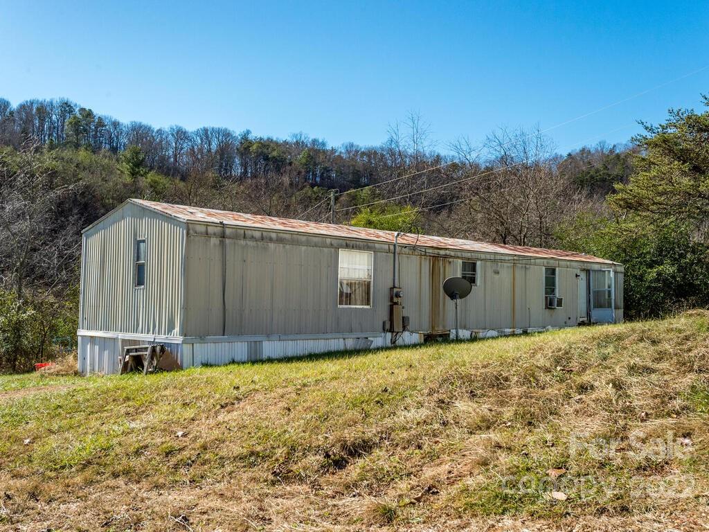 6 Tylers Run Candler NC 28715