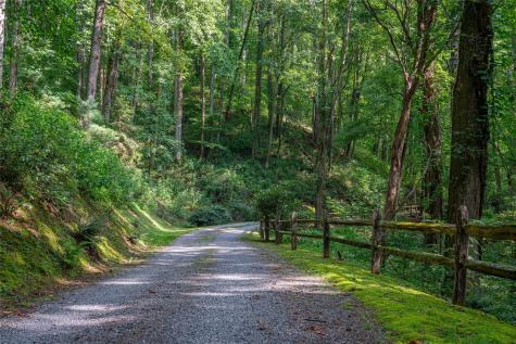 8 Resurrection Lane Sylva NC 28779