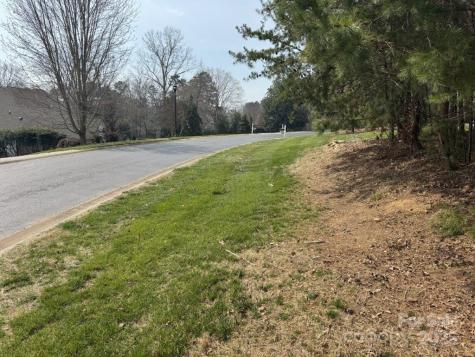 441 Glenbrook Springs New London NC 28127
