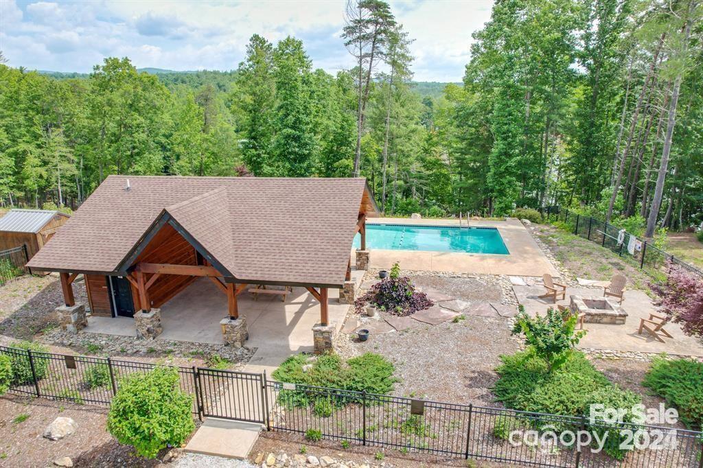597 Peninsula Reserve Road Nebo NC 28761
