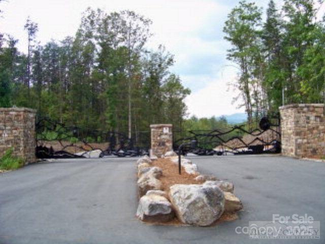 1552 Bear Cliff Drive Nebo NC 28761