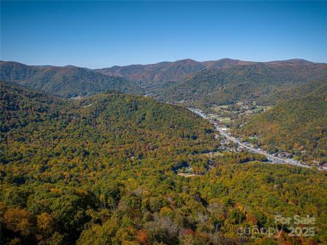 40 & 41 Falcon Crest Loop Waynesville NC 28786