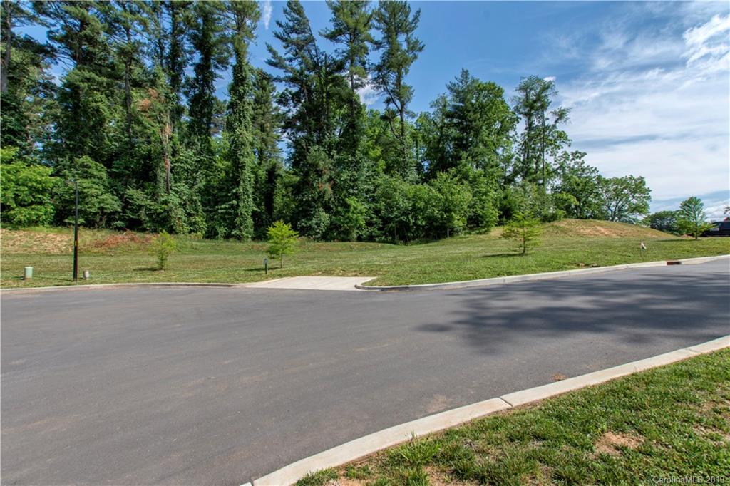76 Malvern Walk Asheville NC 28806