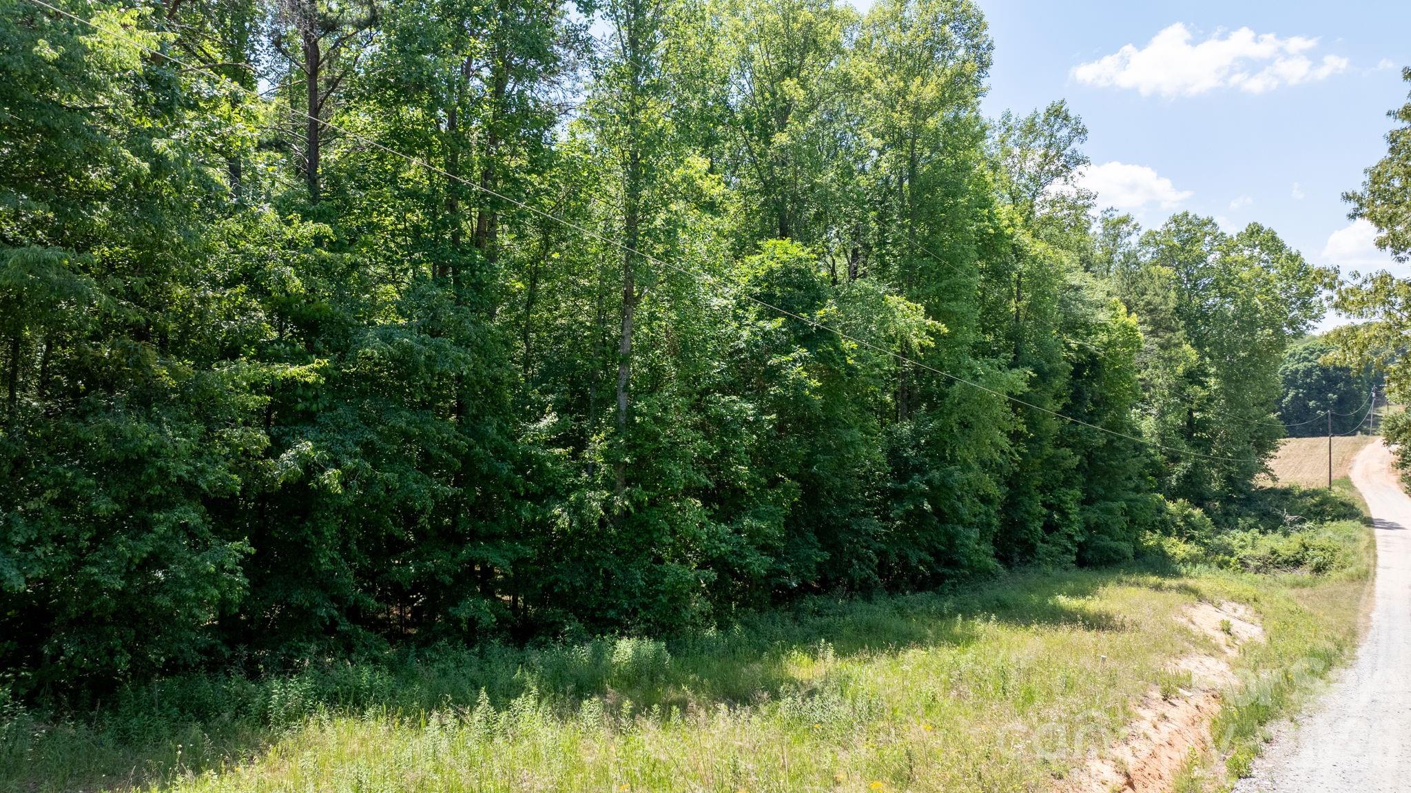000 Deal Valley Drive Taylorsville NC 28681
