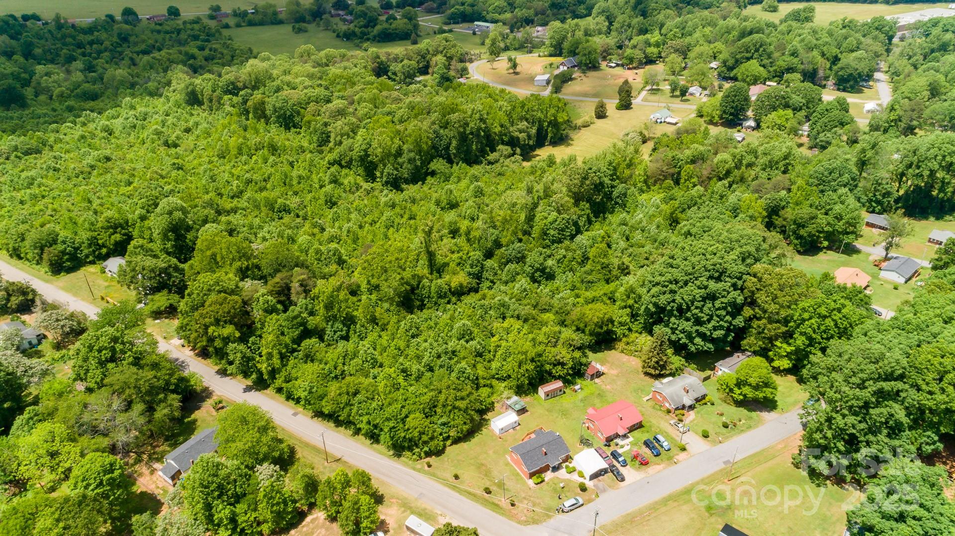 3 Williams Avenue Statesville NC 28677