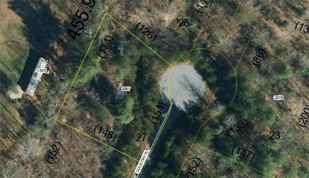2067 Country Place Hickory NC 28601