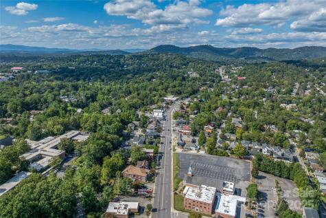 33 Grovepoint Way Asheville NC 28804