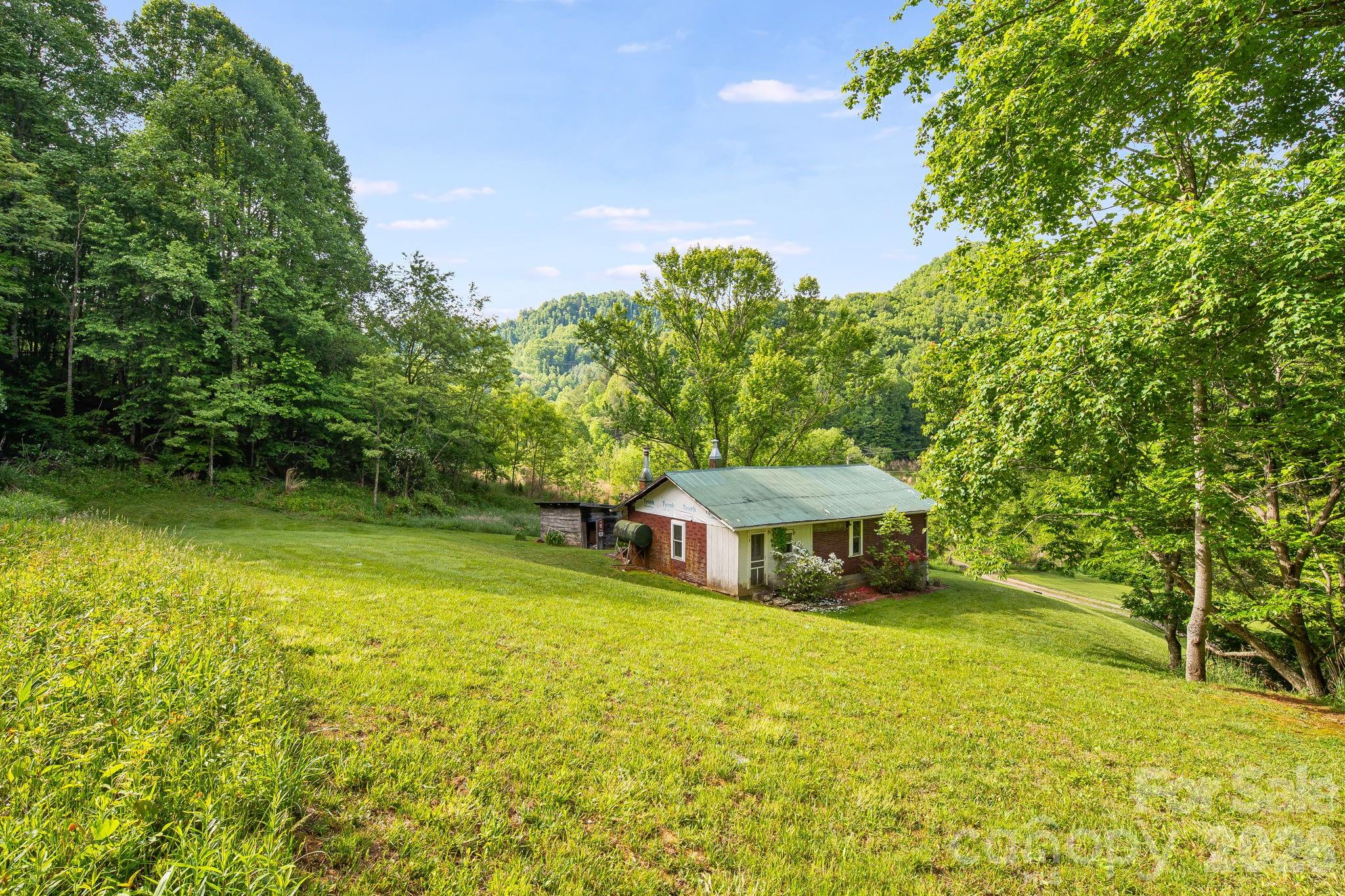130 Black Crow Road Burnsville NC 28714
