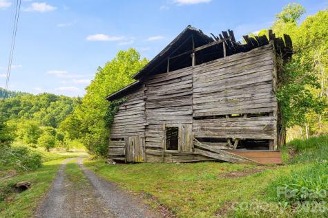 130 Black Crow Road Burnsville NC 28714