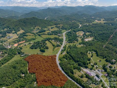 1409 Us 441 Highway Whittier NC 28789