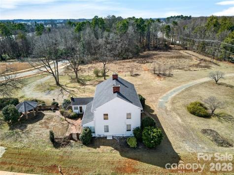 104 Leslie Loop Mooresville NC 28115