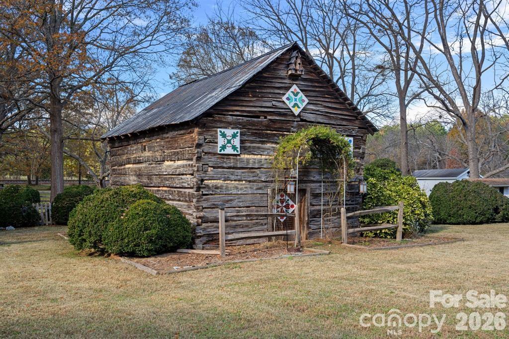 104 Leslie Loop Mooresville NC 28115