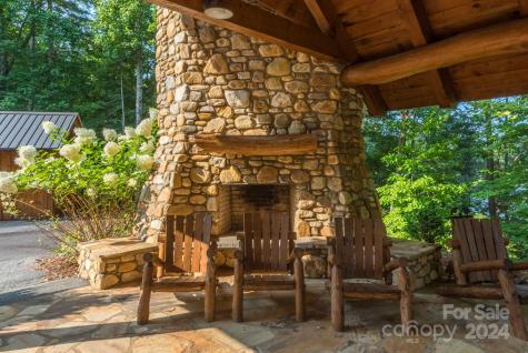 65 Dockside Drive Nebo NC 28761
