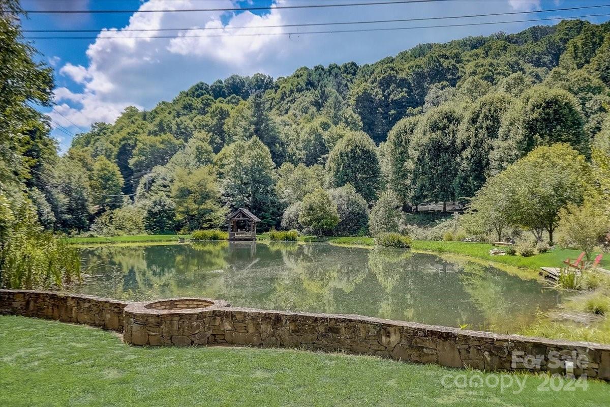 98 Goldenleaf Road Mars Hill NC 28754