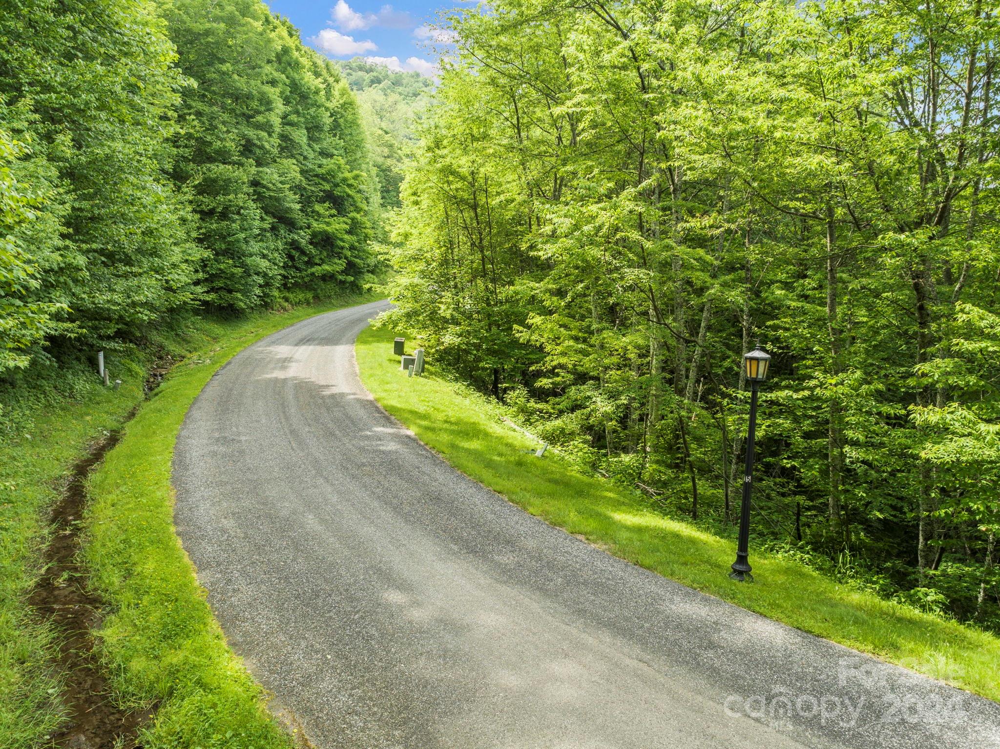 98 Goldenleaf Road Mars Hill NC 28754