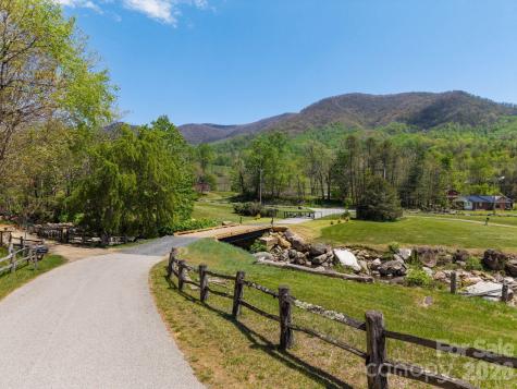 0000 Mountain Crest Drive Bakersville NC 28705