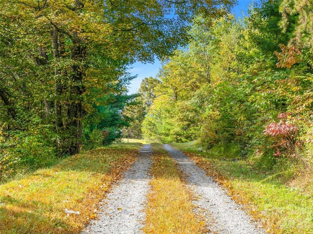 34 Laurel Heights Mars Hill NC 28753