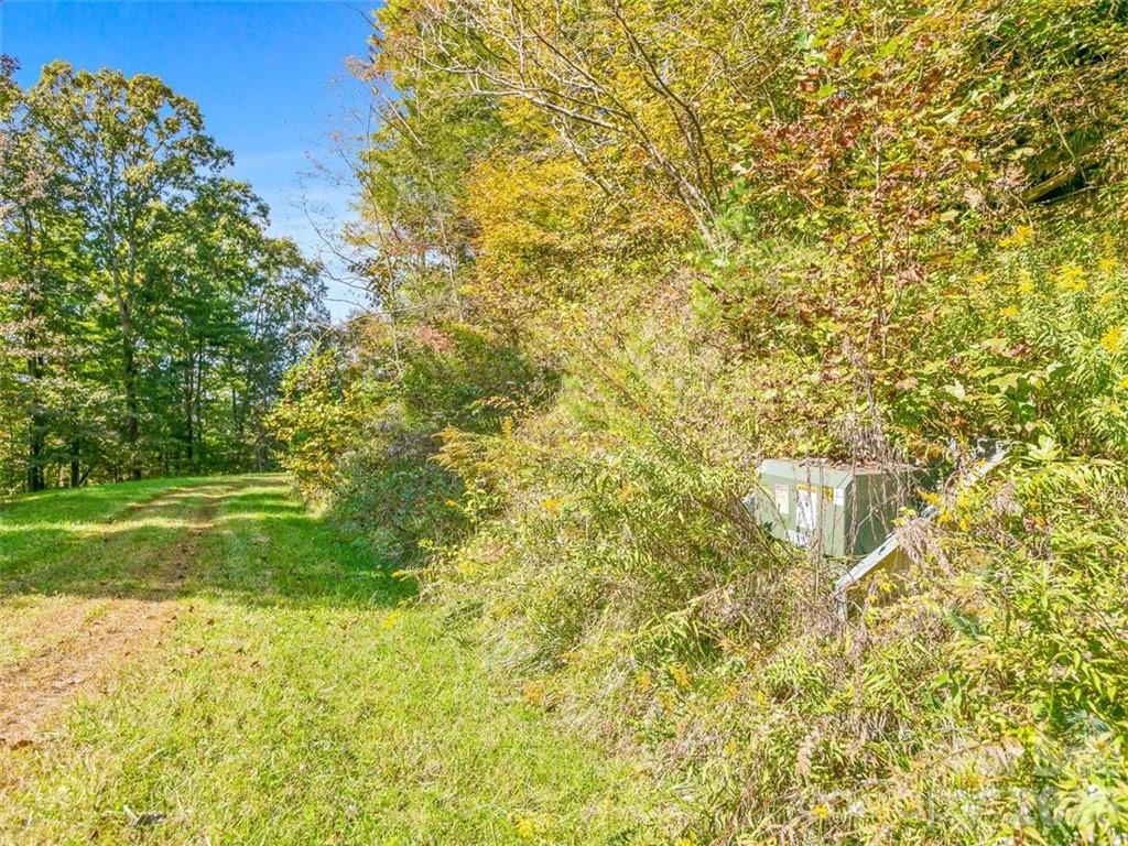 34 Laurel Heights Mars Hill NC 28753