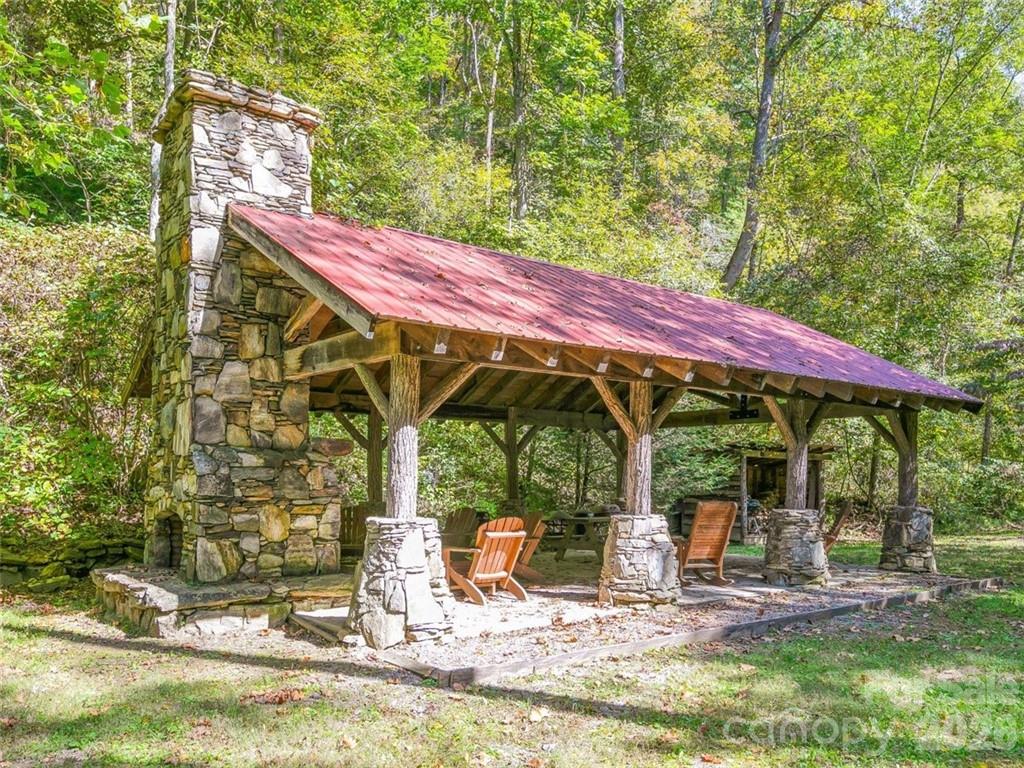 34 Laurel Heights Mars Hill NC 28753