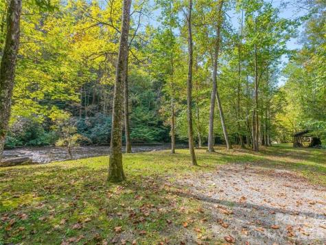 34 Laurel Heights Mars Hill NC 28753
