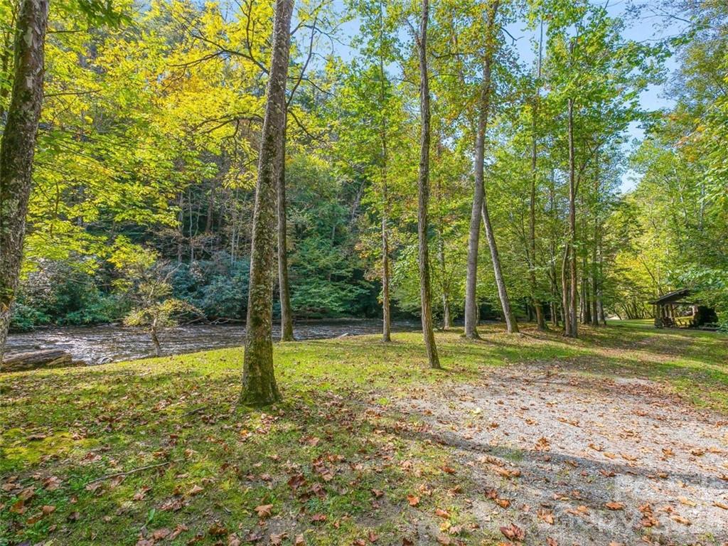 34 Laurel Heights Mars Hill NC 28753