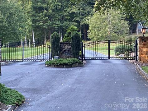270 Somersby Parkway Laurel Park NC 28739