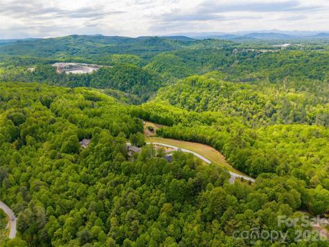 661 Whites Lake Boulevard Saluda NC 28773