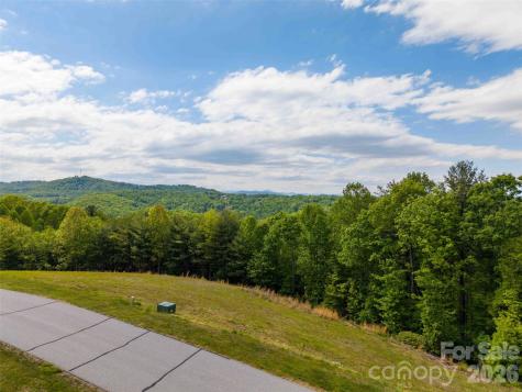 661 Whites Lake Boulevard Saluda NC 28773