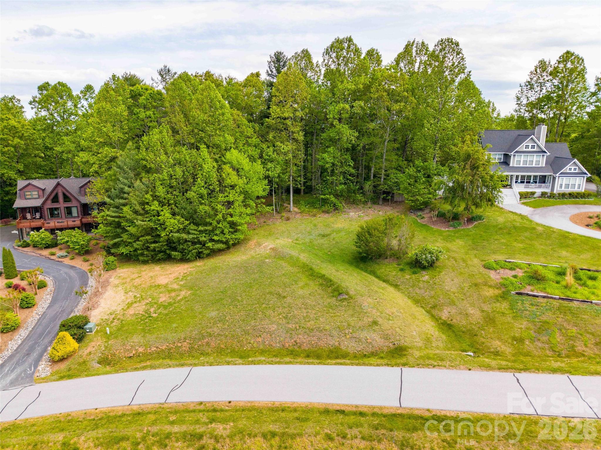 661 Whites Lake Boulevard Saluda NC 28773