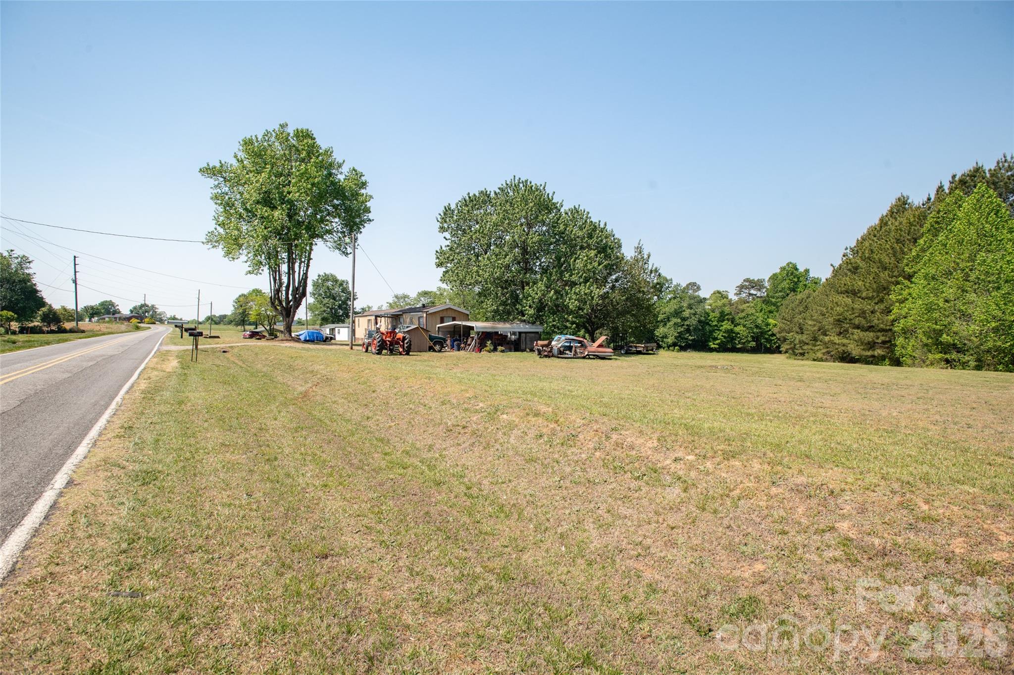 2462 & 2464 Leonhardt Road Cherryville NC 28021