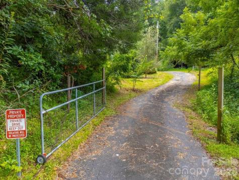 105 Marble Drive Sylva NC 28779