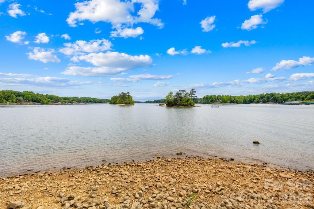 265 S Harbor Watch Drive Statesville NC 28677