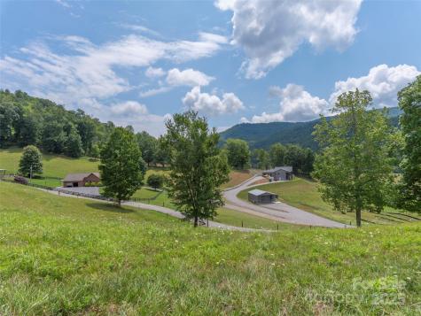 00 Bark Trail Waynesville NC 28786