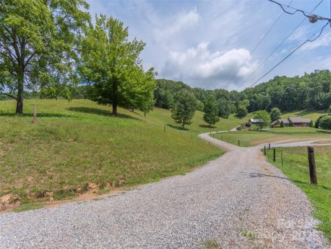 00 Bark Trail Waynesville NC 28786