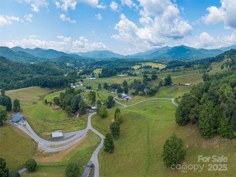 00 Bark Trail Waynesville NC 28786