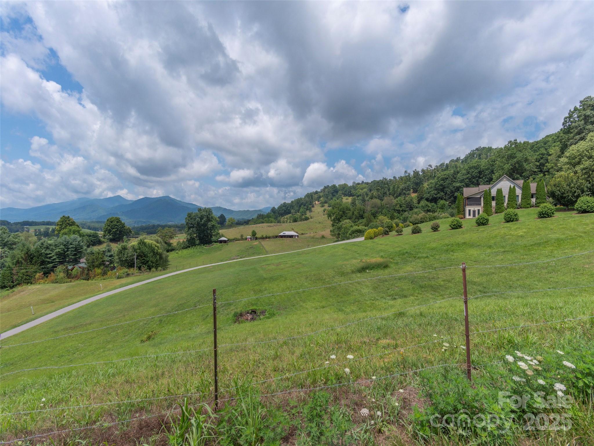 00 Bark Trail Waynesville NC 28786