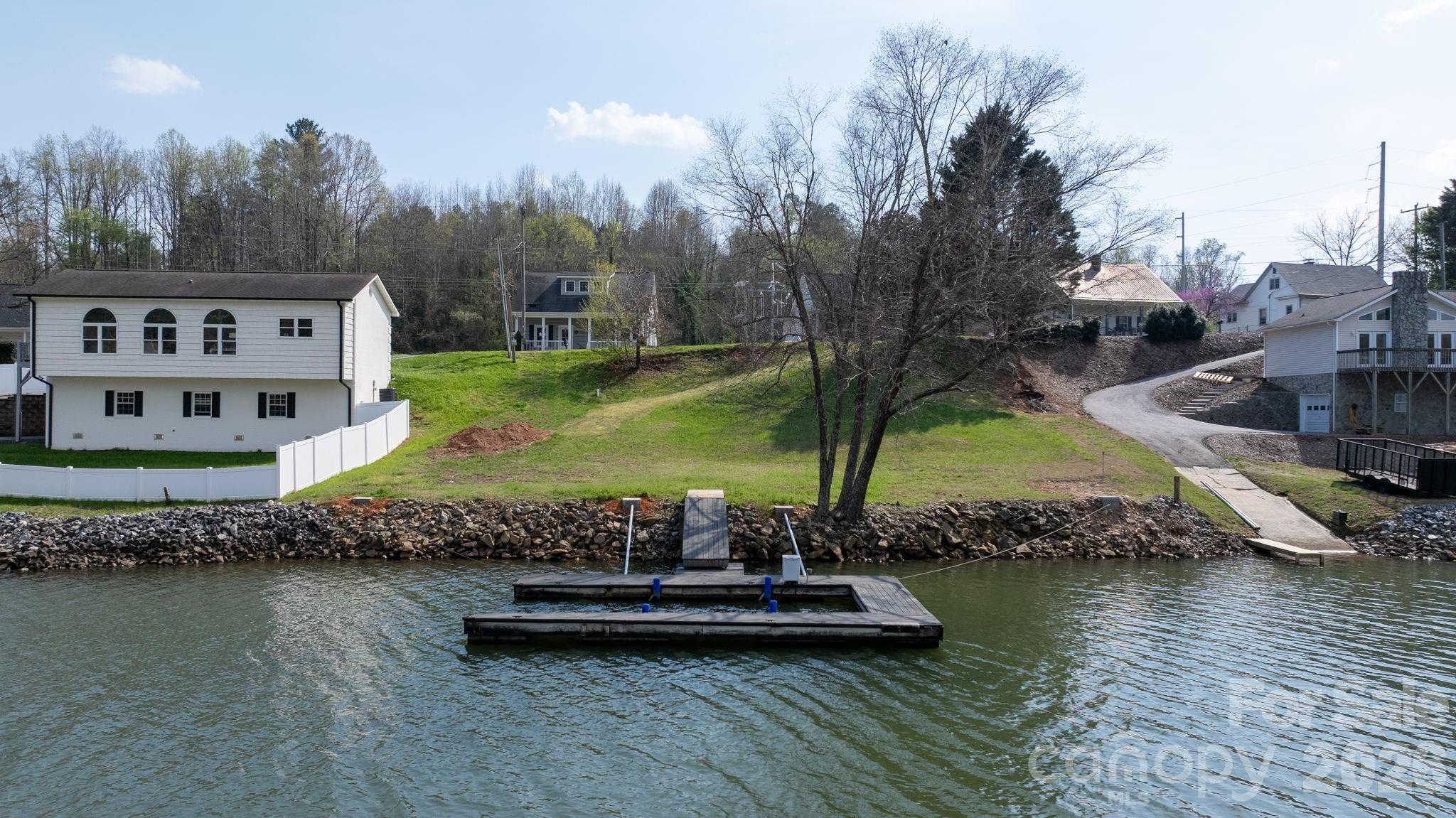 207 Catawba Avenue Hickory NC 28601